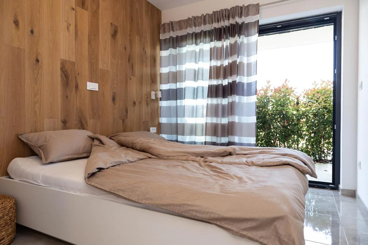 Coco De Luxe Apartment Malinska