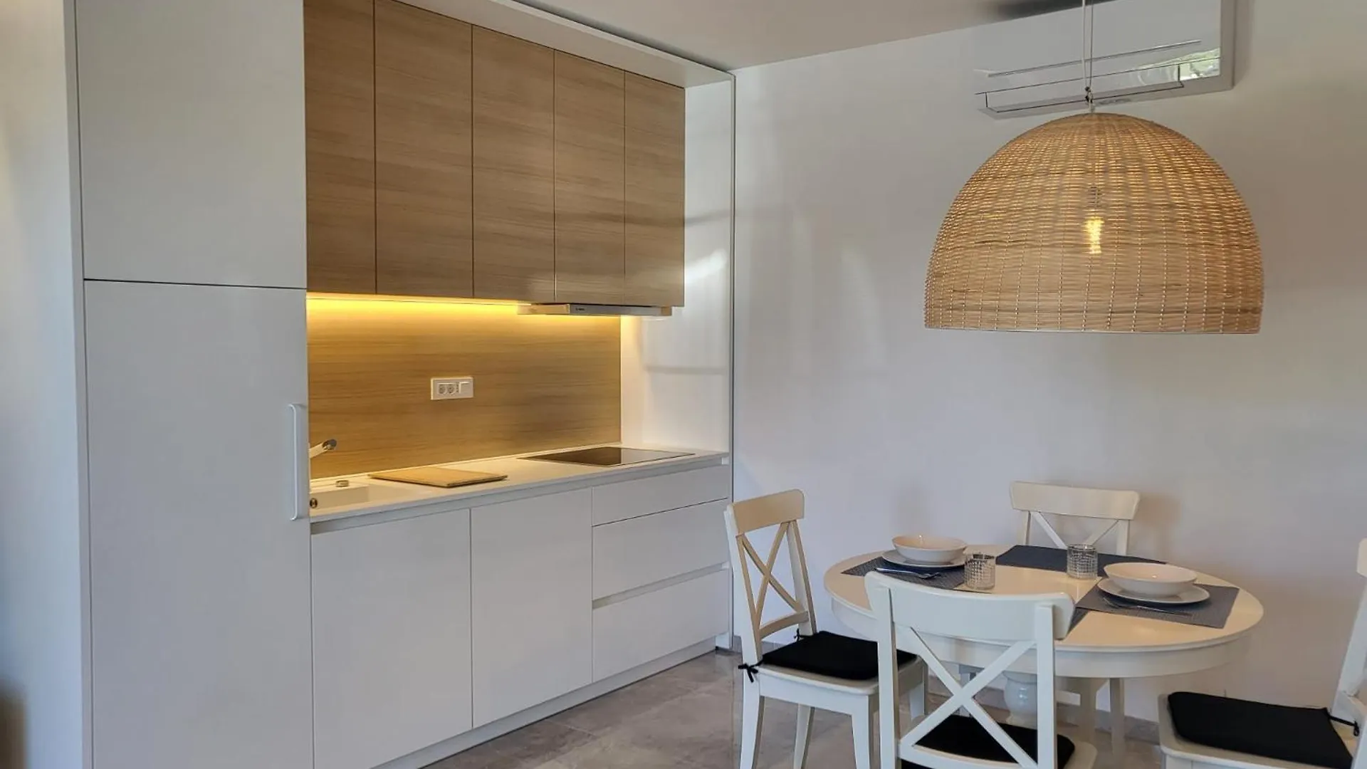 Coco De Luxe Apartment Malinska 0*,  Croatia